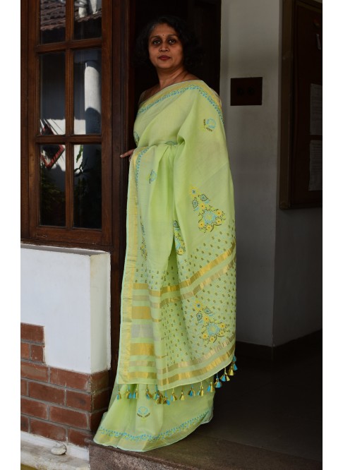 Green, Handwoven Organic Cotton, Plain Weave , Hand Embroidery, Occasion Wear, Jari, Chikankari Saree